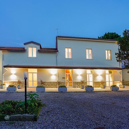 Bed and Breakfast Cascina San Michele Фишано Экстерьер фото