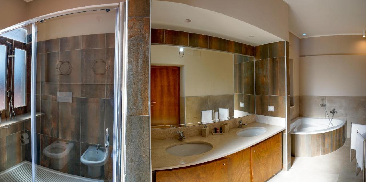 Bed and Breakfast Cascina San Michele Фишано Экстерьер фото