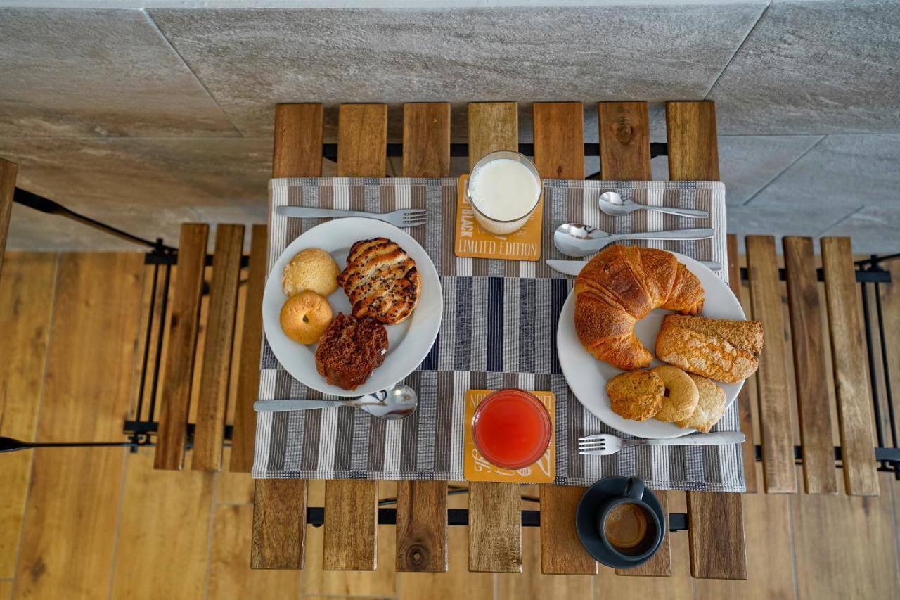 Bed and Breakfast Cascina San Michele Фишано Экстерьер фото
